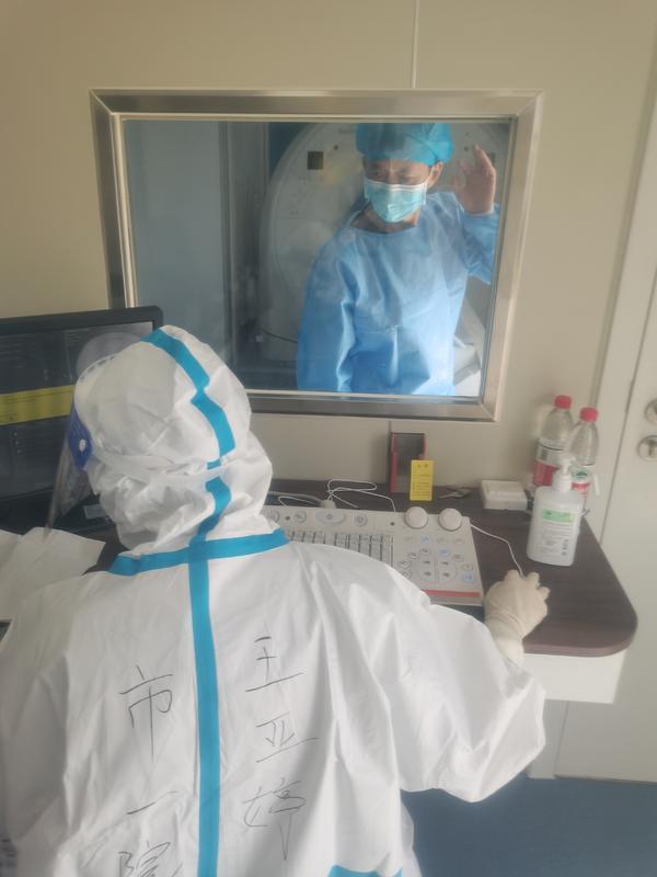 郑州医生时隔一年再次请战一线抗疫,3岁儿子送别叮嘱:打完怪兽早点