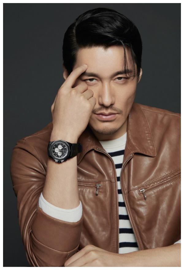 "中国首席男模"胡兵:曾被英国富婆看中,今49岁宛如小鲜肉|模特|胡兵