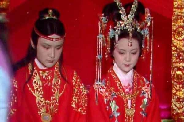 红楼梦里的姐弟恋薛蝌邢岫烟谁大谁小事关常保永全