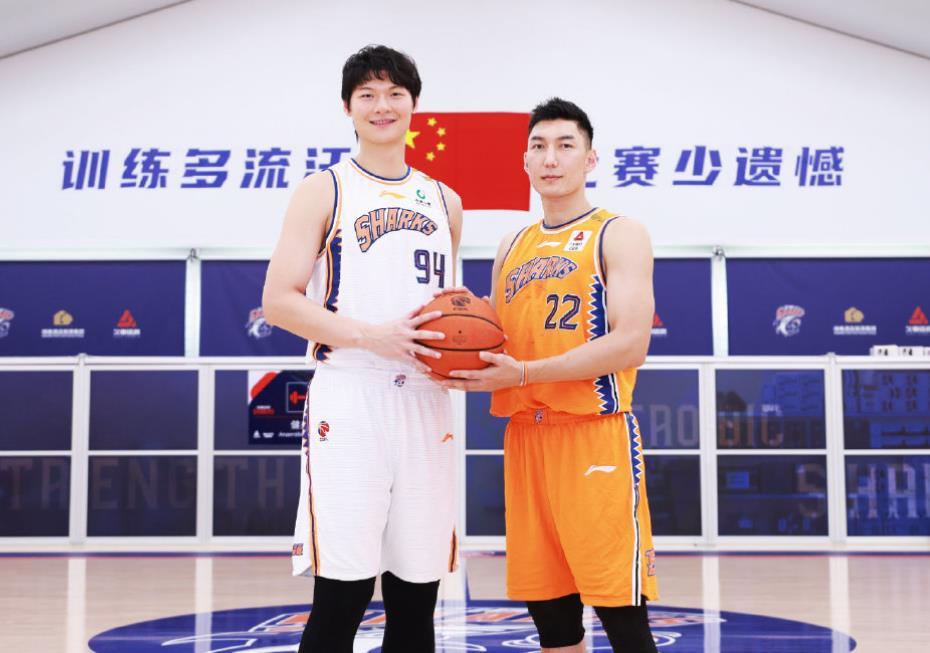 王哲林 CBA土豪队宣布队长人选！三季两队王哲林再担重任 这次他压力更大