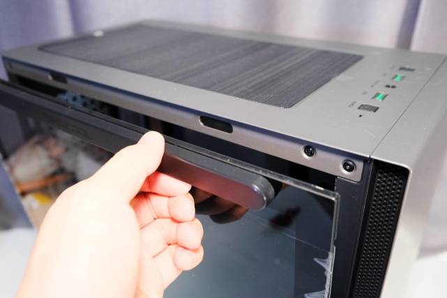 兴趣使然就该选侧透-九州风神魔方110机箱体验