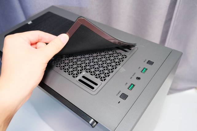 兴趣使然就该选侧透-九州风神魔方110机箱体验