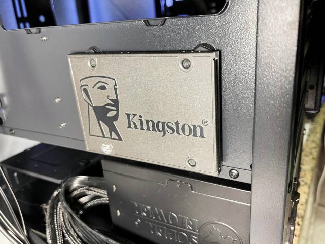 兴趣使然就该选侧透-九州风神魔方110机箱体验