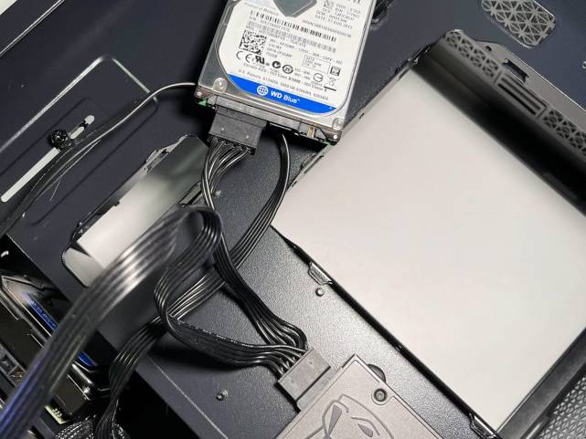 兴趣使然就该选侧透-九州风神魔方110机箱体验