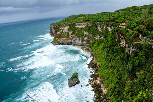 5. 巴东加拉克padang galak 海滩也被称为 ketewel 海滩.