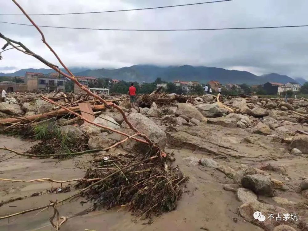 陕西蓝田暴雨过后:3名通信维护站工作人员失联,搜救仍在继续