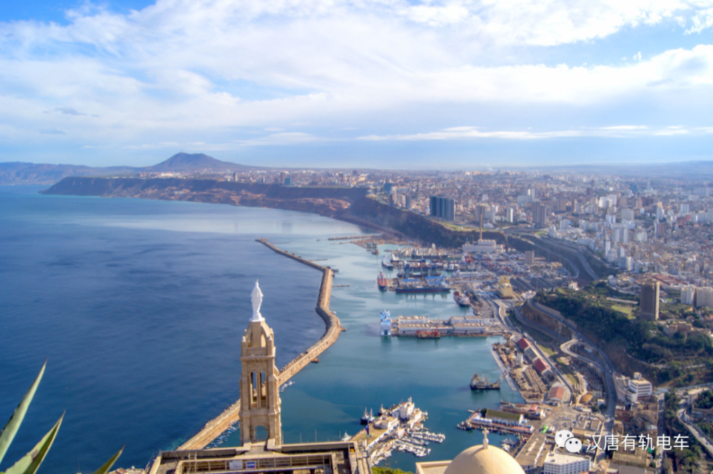 阿尔及利亚"西部首都"奥兰的有轨电车