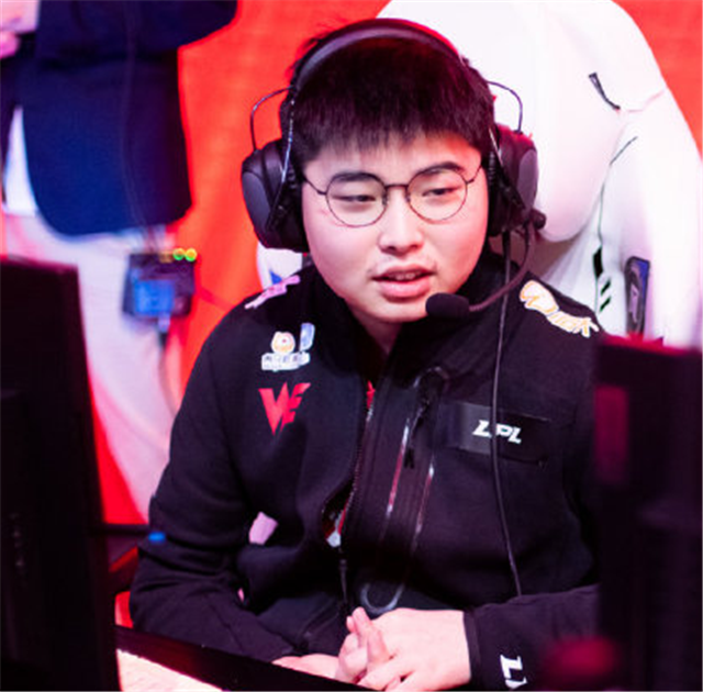 uzi都馋了:we培养出一个好中单shanks,对cryin这么嫌弃?