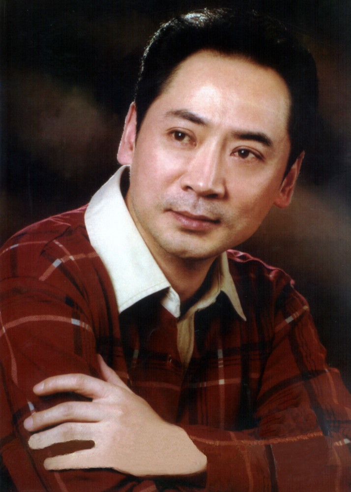 演员刘劲倾力拯救患癌父亲泪光映照火热亲情