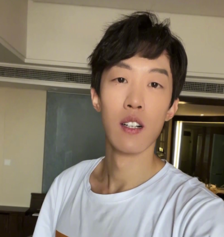 张国伟正式恢复训练挑战2米25高度发声这就是我想要的生活