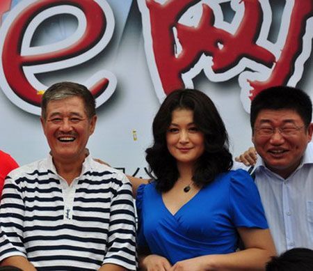 他只是习惯了亲友去世|谢大脚|小沈阳|赵本山|于月仙|乡村爱情故事