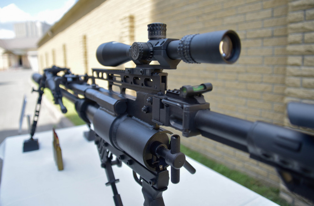 乌克兰新款大狙造型怪异!配备液压筒,号称能4000米一击必杀