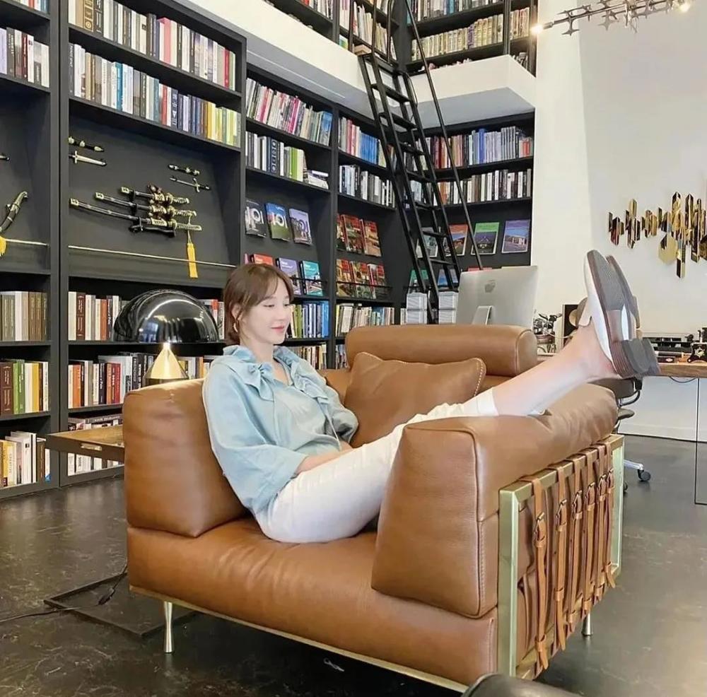 揭秘韩国财阀生活的《顶楼》,音箱300万!