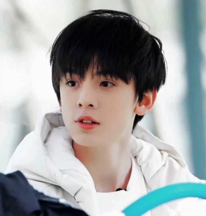 左航头像别拿青春插倒秧恋爱哪有左航香