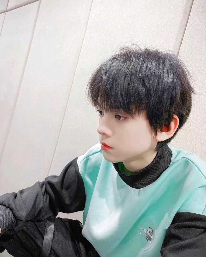 左航头像别拿青春插倒秧恋爱哪有左航香