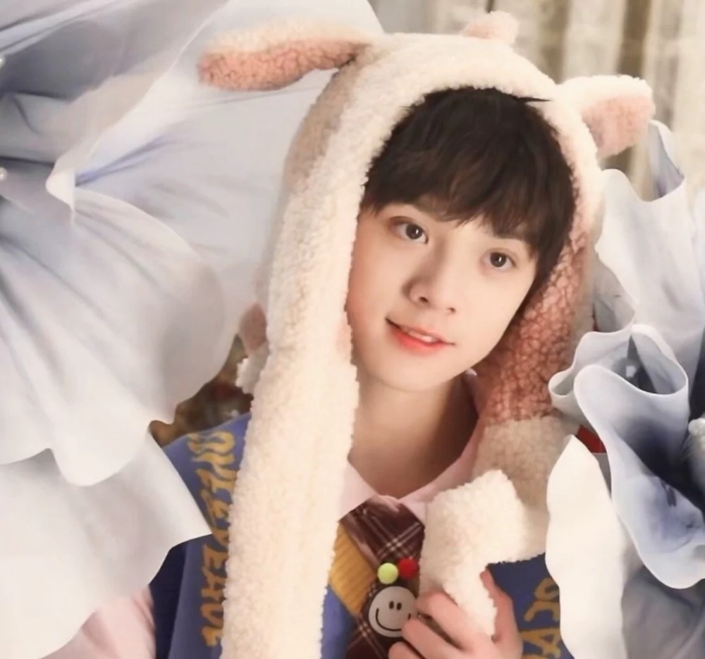 左航头像别拿青春插倒秧恋爱哪有左航香