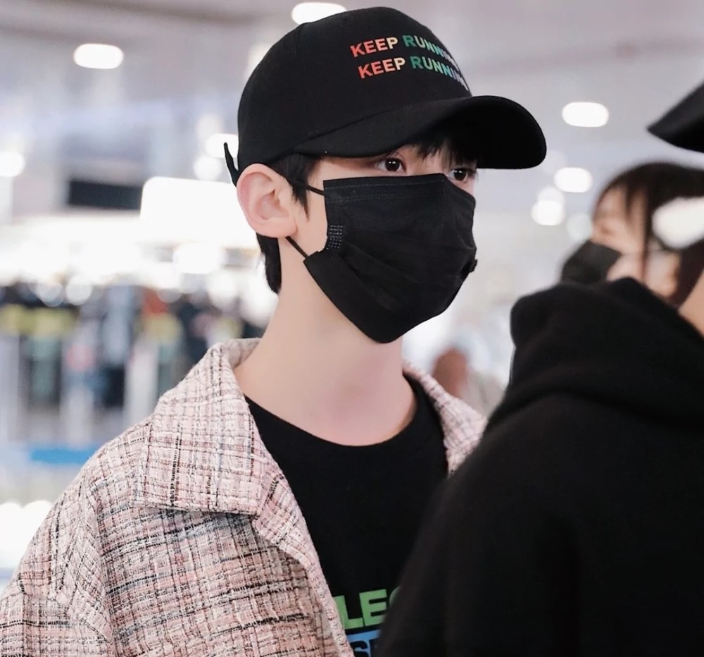 左航头像别拿青春插倒秧恋爱哪有左航香