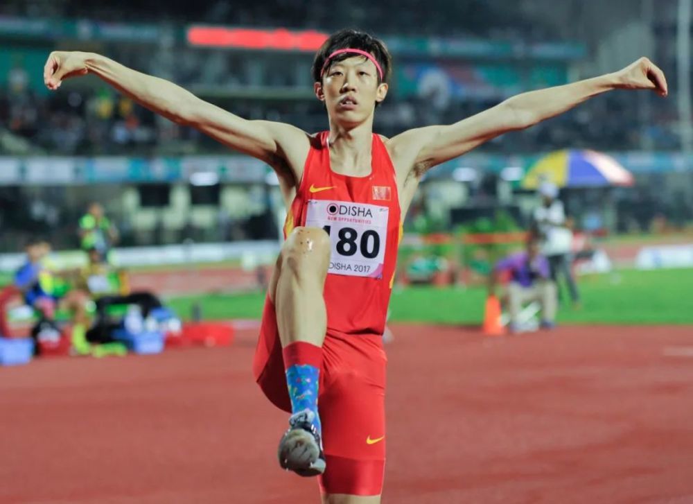 张国伟官宣复出,网友评论让人泪目!他在攒钱,他想复制李娜传奇