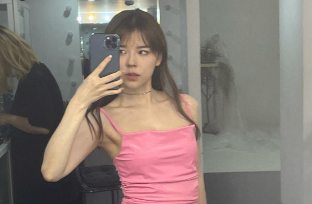 沫子挑战s型弯腰道歉却险些被超管封停水友36d名不虚传