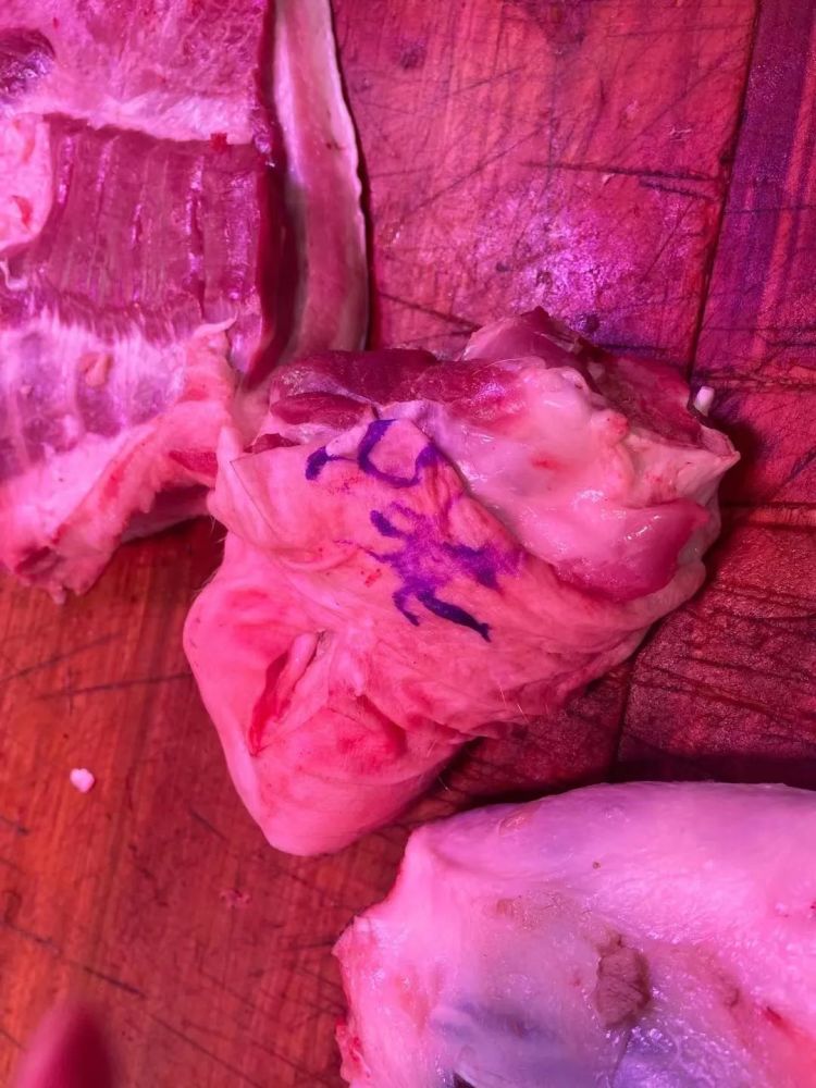 知名超市被曝售卖发臭隔夜肉!临河各肉类门店的检查结果是