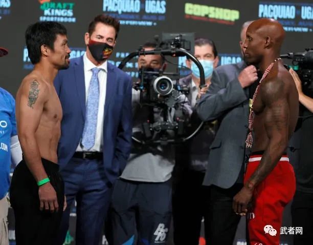 帕奎奥对阵乌加斯赛前称重图集_腾讯新闻