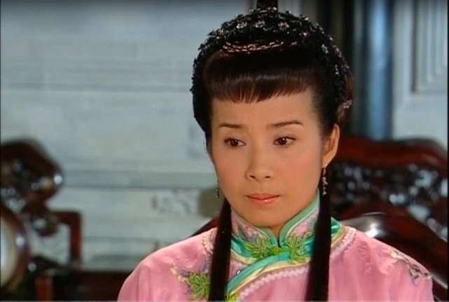 那些年被妈妈抢遥控器的神剧我妈看得津津有味我气到骂骂咧咧