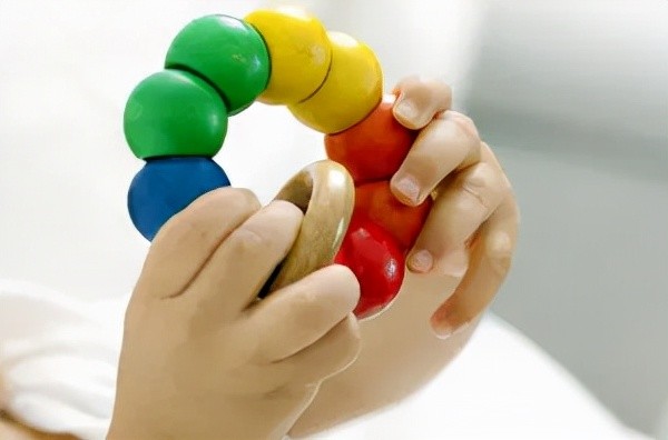 宝宝02岁精细动作合集每月一个字这是按照词典训练的吧