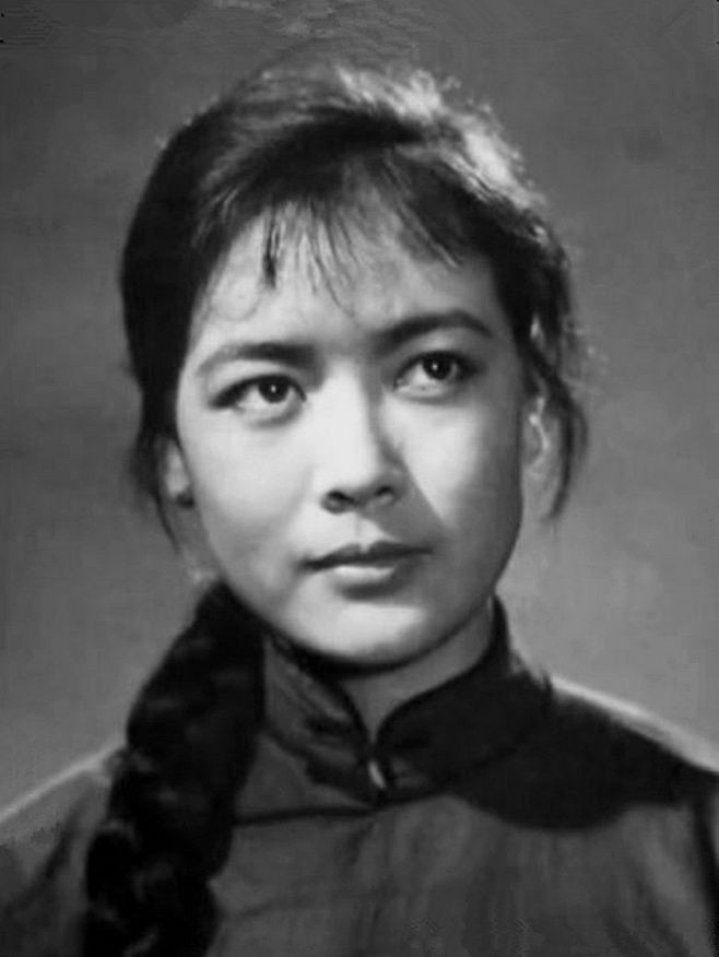 杨雅琴八一厂花旦苦菜花美丽娟子葬礼上两任丈夫都不来