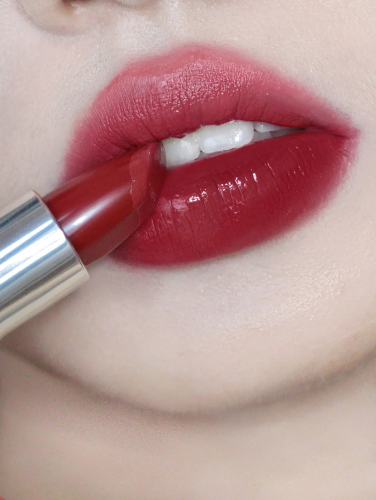 盘点那些我心甘情愿向它低头的致命口红冷艳迷人还显白