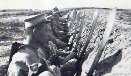 二戰時 通過日軍的軍刀如何區分將官 佐官與尉官的階級