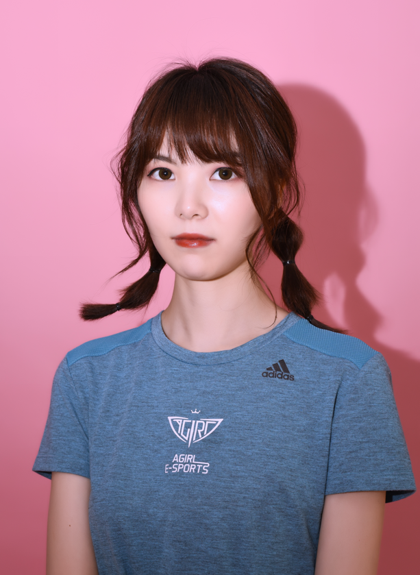 电竞女孩的"痛":妈妈和社会的毒打,还有4年的等待