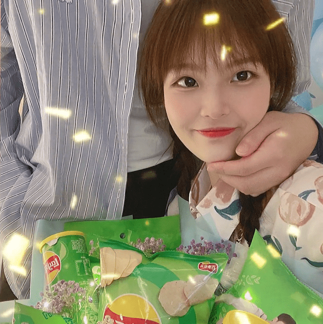 王者cp撒糖,牙膏小石虎牙首秀,首秀送100套李信和貂蝉皮肤