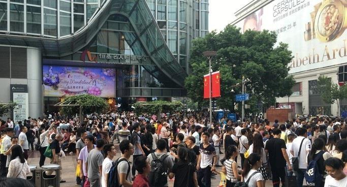 上海最繁华的商业街但多是外地游客本地人多去另外一个商圈