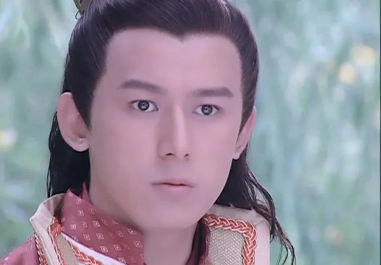 这位演员叫作吕行,90后,00后童年回忆中应该有一部叫作《刁蛮公主》的