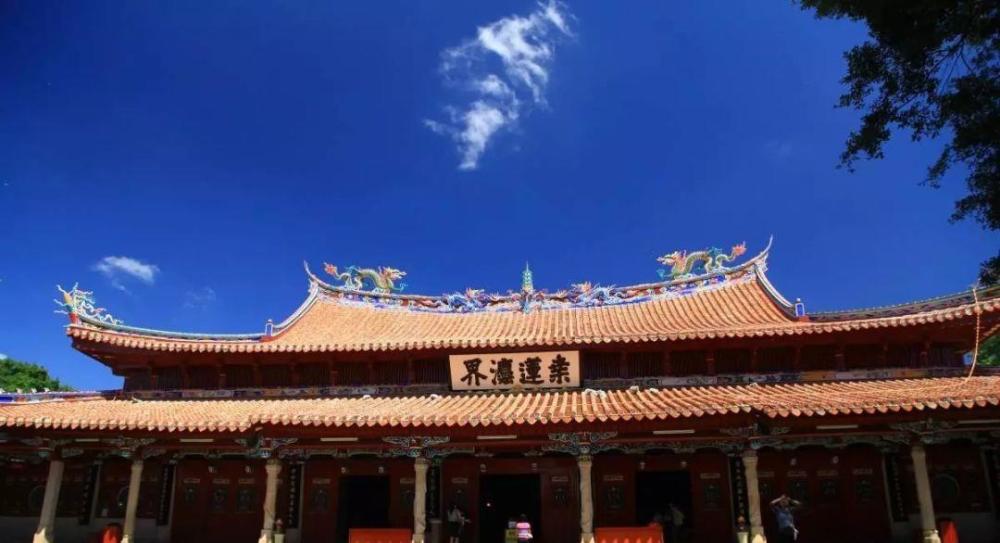 福建规模最大的一座寺庙,香火旺盛,被打造成4a景区