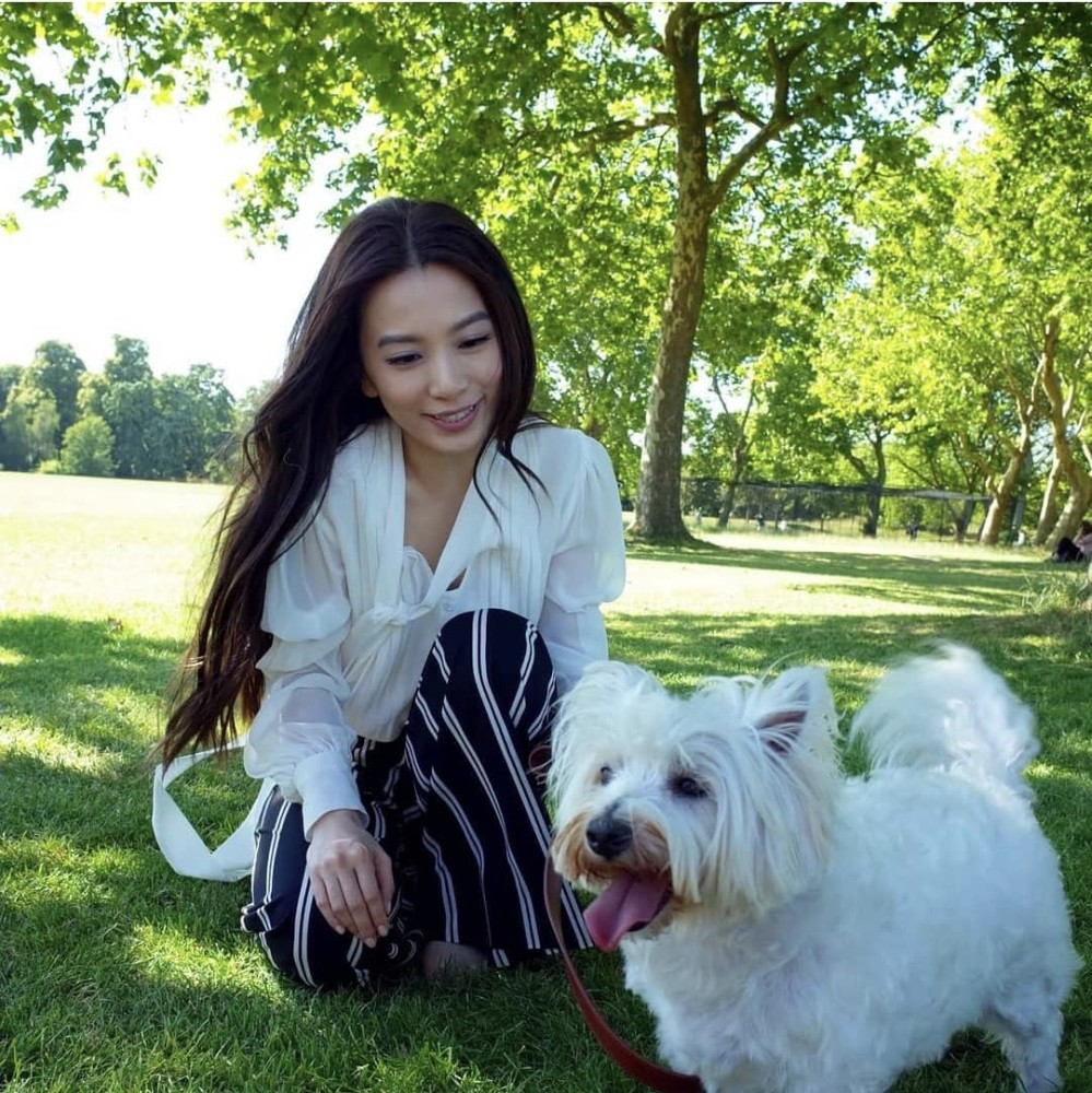 新晋歌后田馥甄 穿出38岁女人的知性美