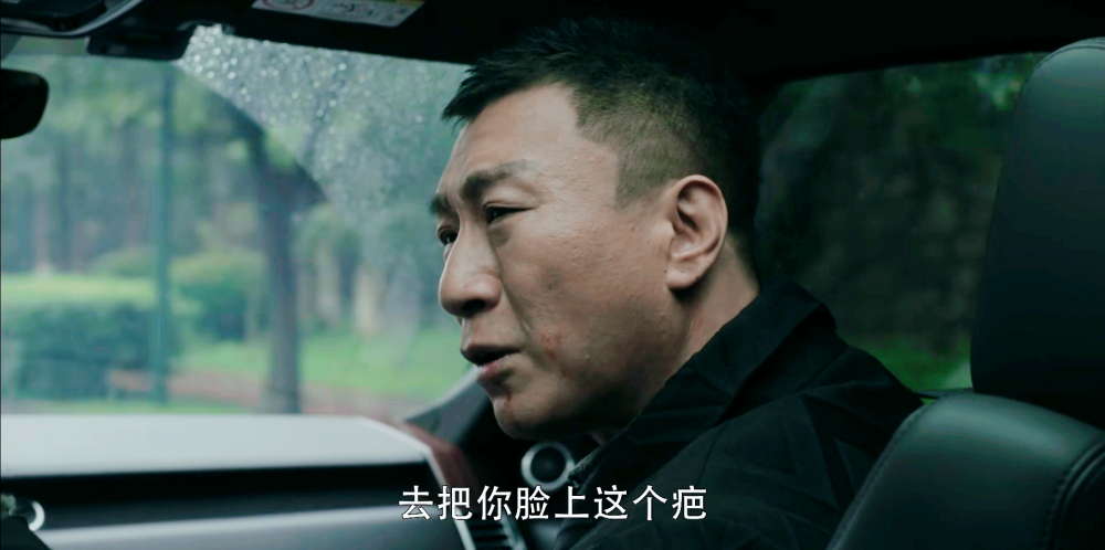 承包《扫黑风暴》笑点泪点的“大江”，是邓超老师，还是千人千面演员