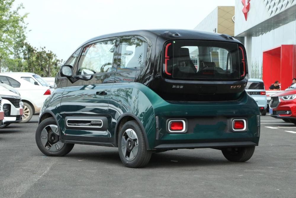 五菱宝骏kiwiev抢先价698788万元6种颜色可选