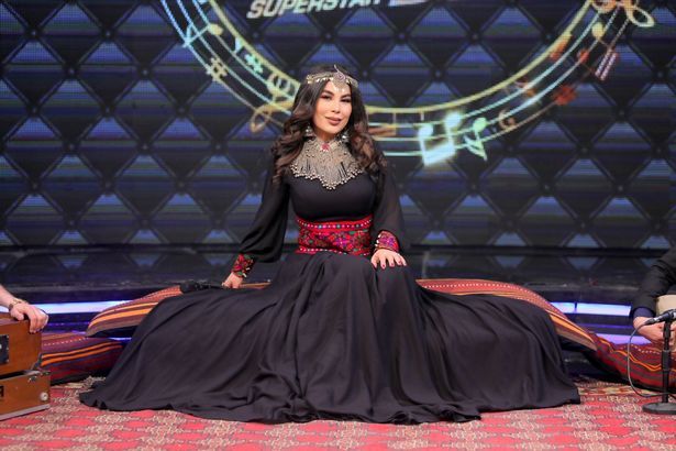 阿富汗流行天后成功逃离祖国将前往英国曾称会坚持到最后一天