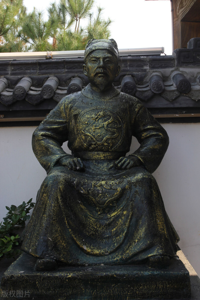 王祎受朱元璋称赞与宋濂同为元史总裁官去云南招降时遇害