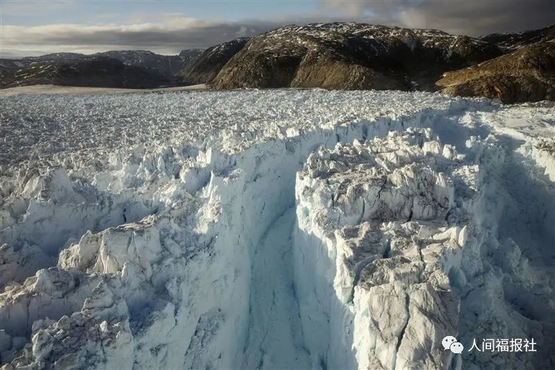 暖化前所未见格陵兰岛山顶首度下雨