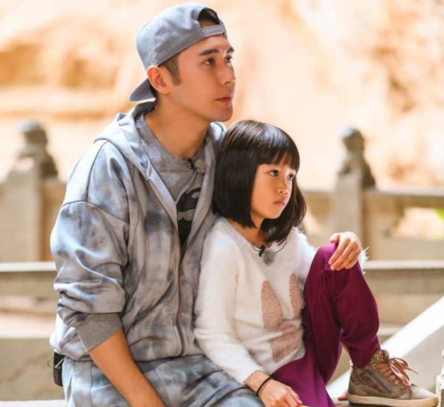 就有"女主脸",一双腿真羡慕不来|小考拉|张伦硕|黄多多|森碟|钟丽缇