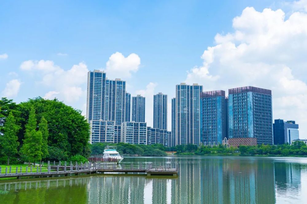 初秋暑未消来绿岛湖享受美好时光