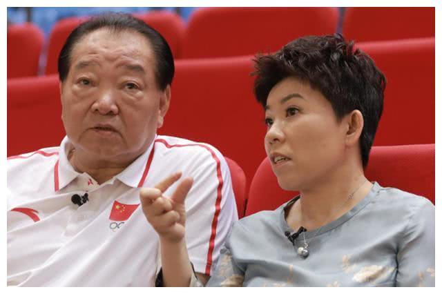 中国奥运首金获得者许海峰现状63岁视力差住单位房老态尽显