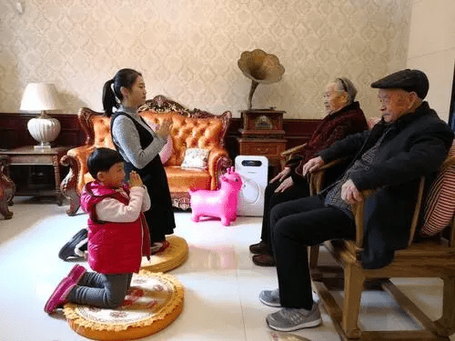 过年时,走亲戚拜年有哪些顺序,有什么讲究_腾讯新闻