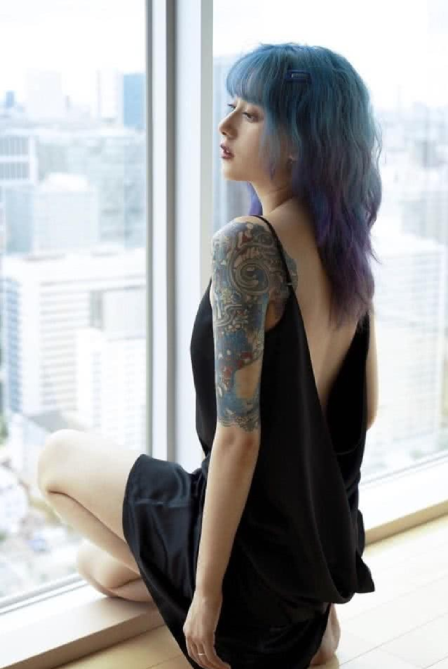 李诞和黑尾酱的结局,早就注定了