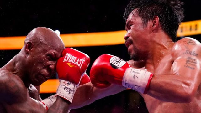 帕奎奥复出首战爆冷被击败12回合不敌乌加斯传奇生涯恐谢幕