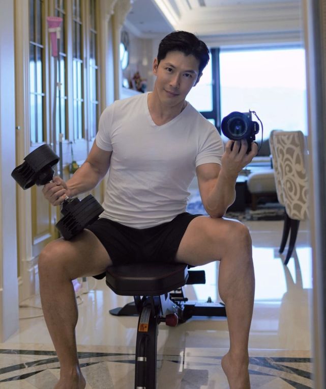 黄少祺与吕旻蓁1997年相恋12年之后,两人低调地隐婚生子,直到2013年才