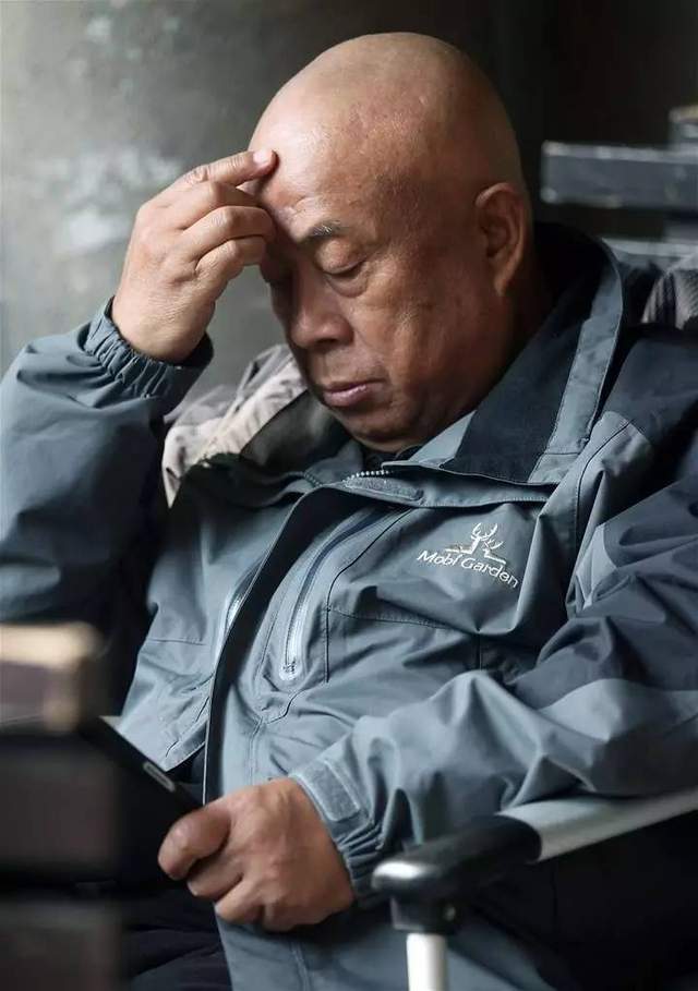 《生活的颤音》41年,5位老艺术家已去世,75岁史钟麒老当益壮,冷眉变化