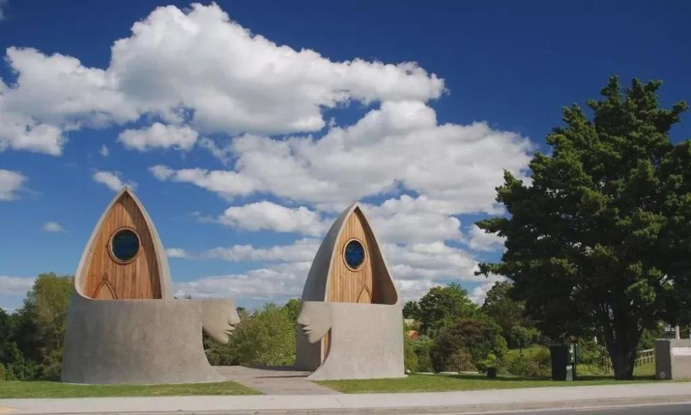 ship-shaped cubicles